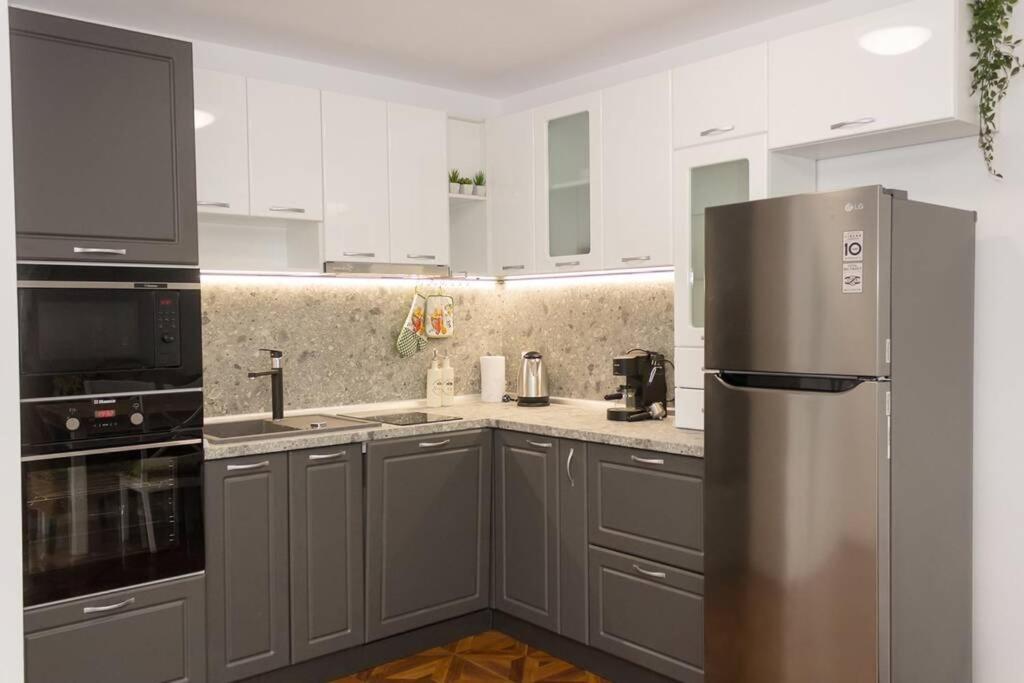 Perfect Summer Vacation Rental - One-Bedroom Flat By Flat Mаnager Топола Экстерьер фото